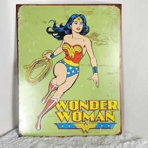DC Comics Wonder Woman Retro Metal Sign